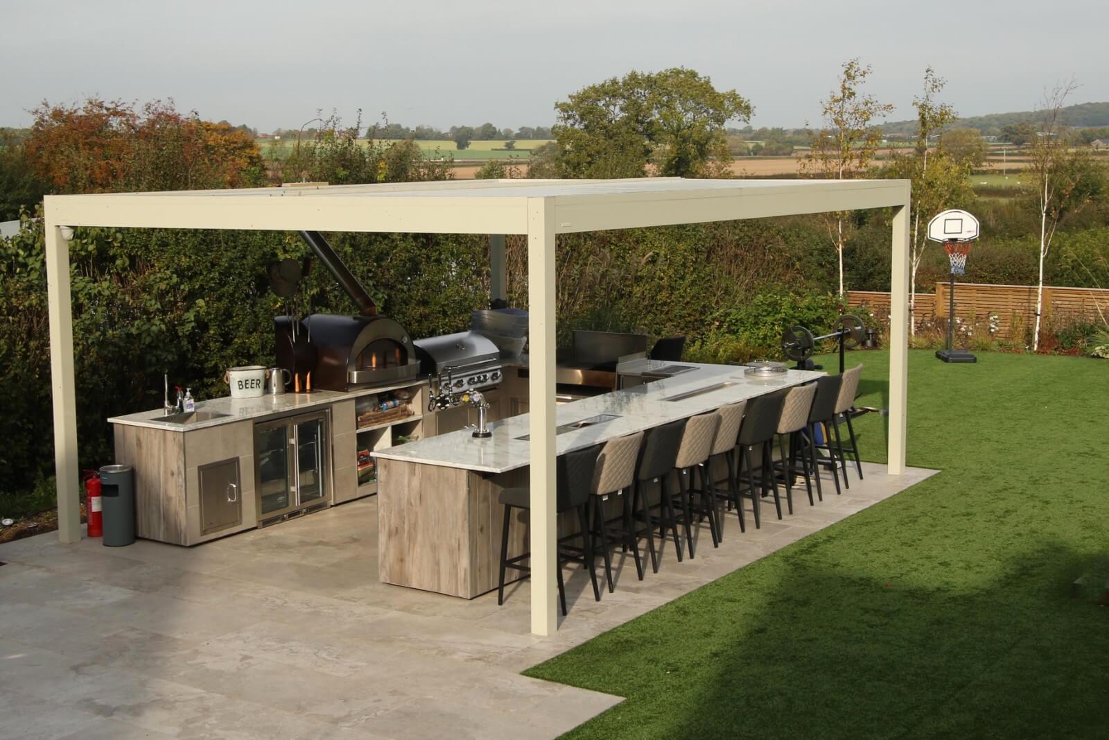 Aluminium pergola covered outdoor kitchen