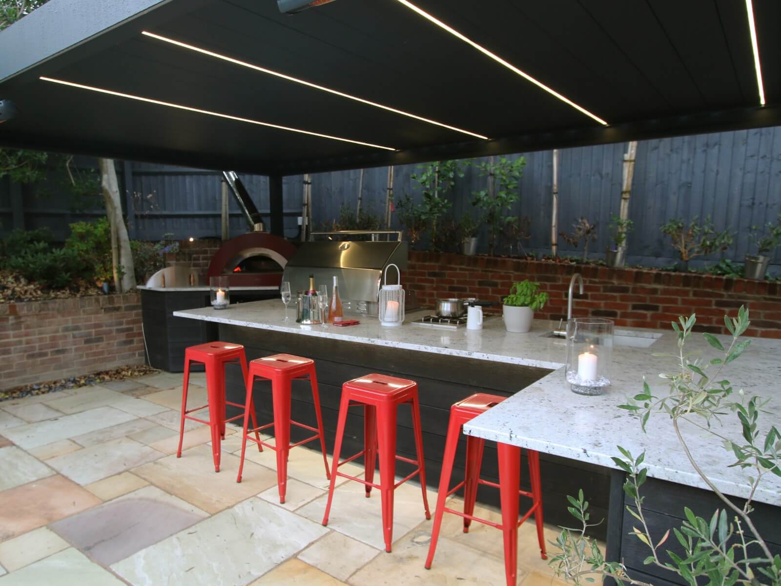 Outdoor Kitchen Bar with Seating